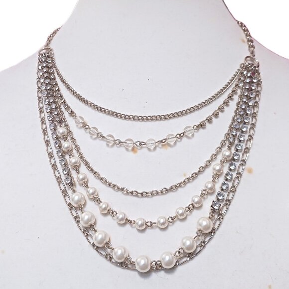 Handmade Vintage Silver Tone Faux Pearl and Rhinestone Fashion Bib Necklace - Picture 10 of 11